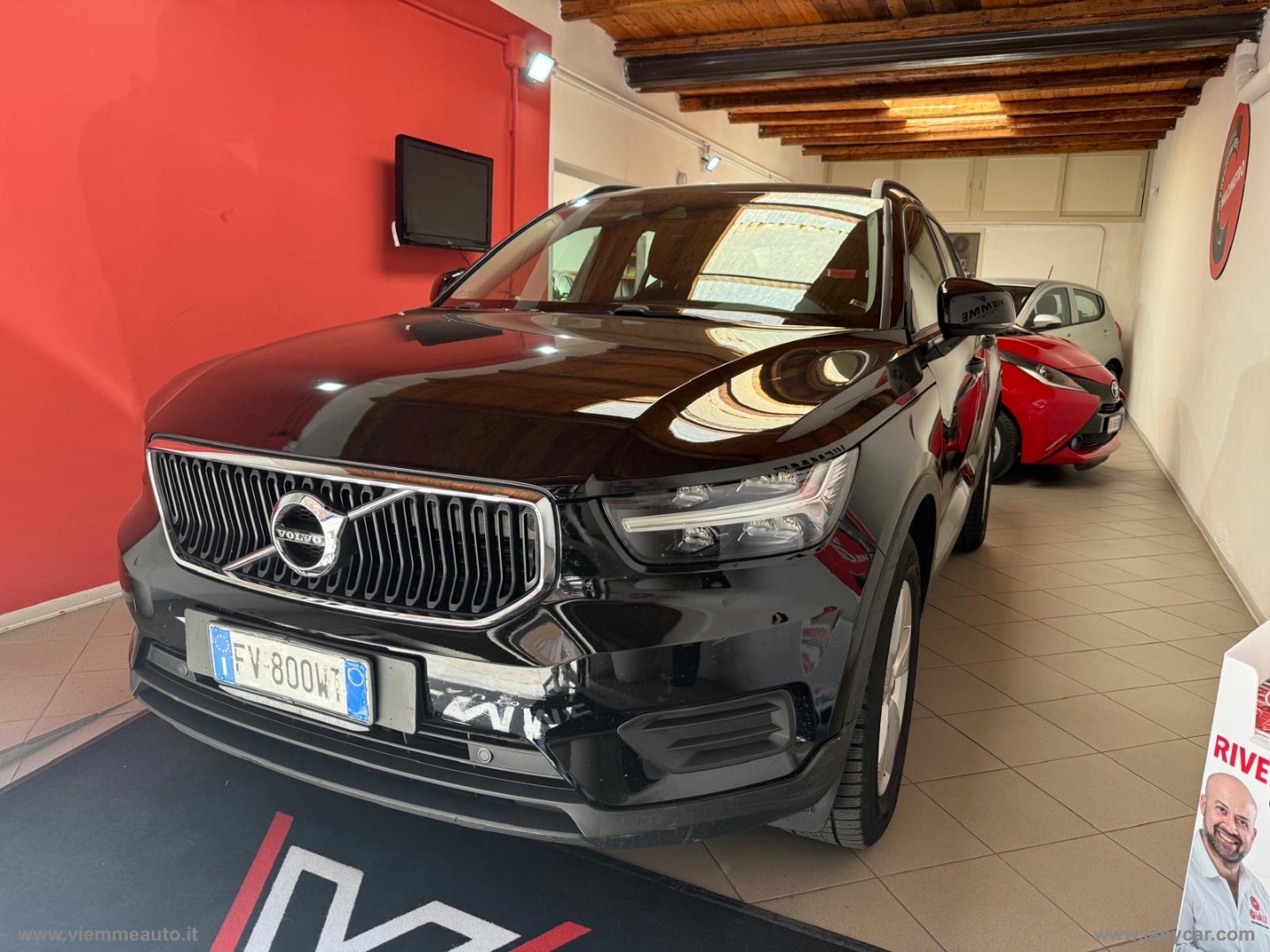 XC40 D3 R-design - immagine 3