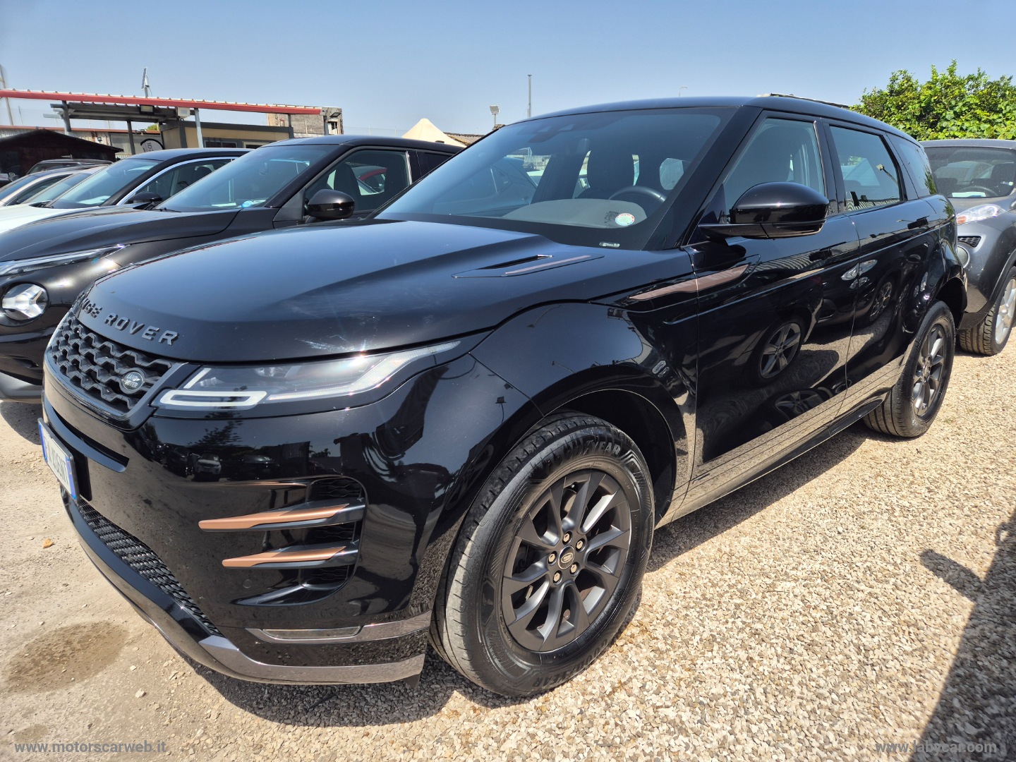 RR Evoque 2.0D I4 MHEV R-DYNAMIC AWD 150CV AUTO - immagine 3