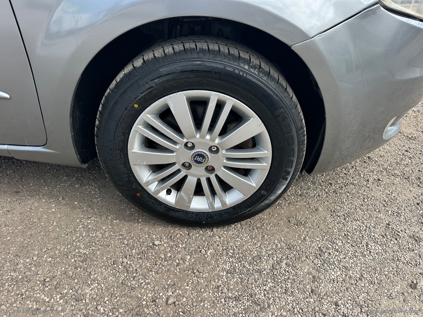 Grande Punto 1.3 MJT 90 CV 5p.CAMBIO SEQUENZIALE - immagine 3