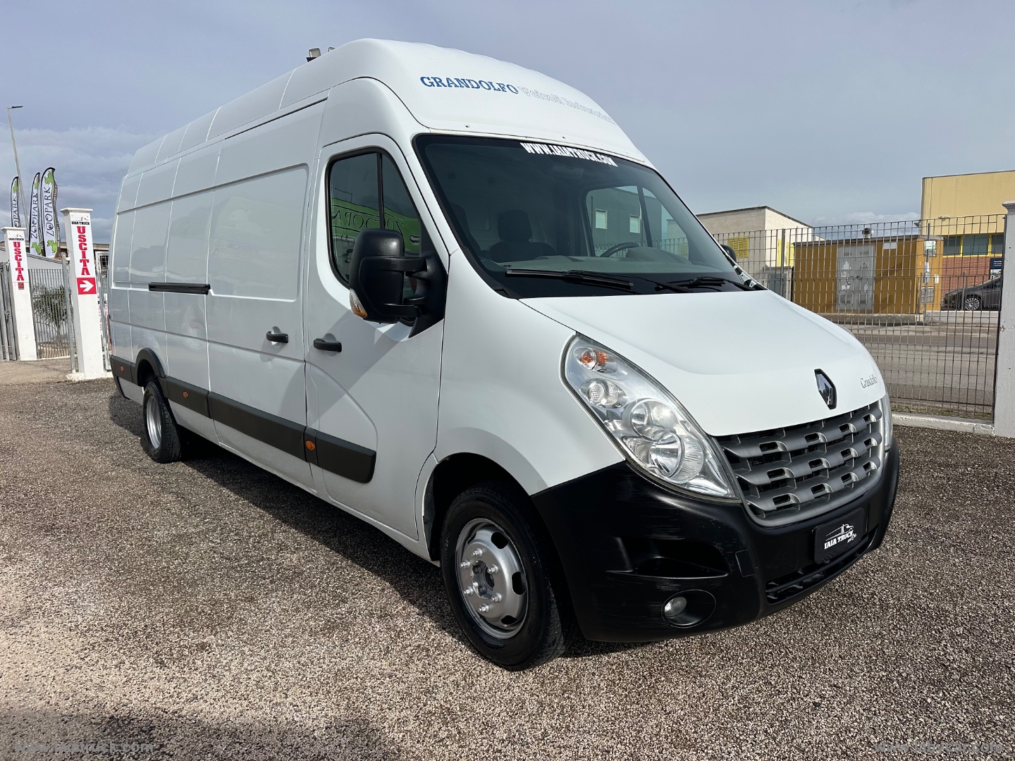 Master 2.3dCi150CV MAXI VOLUME TETTO ALTO GEMELLATO - immagine 3