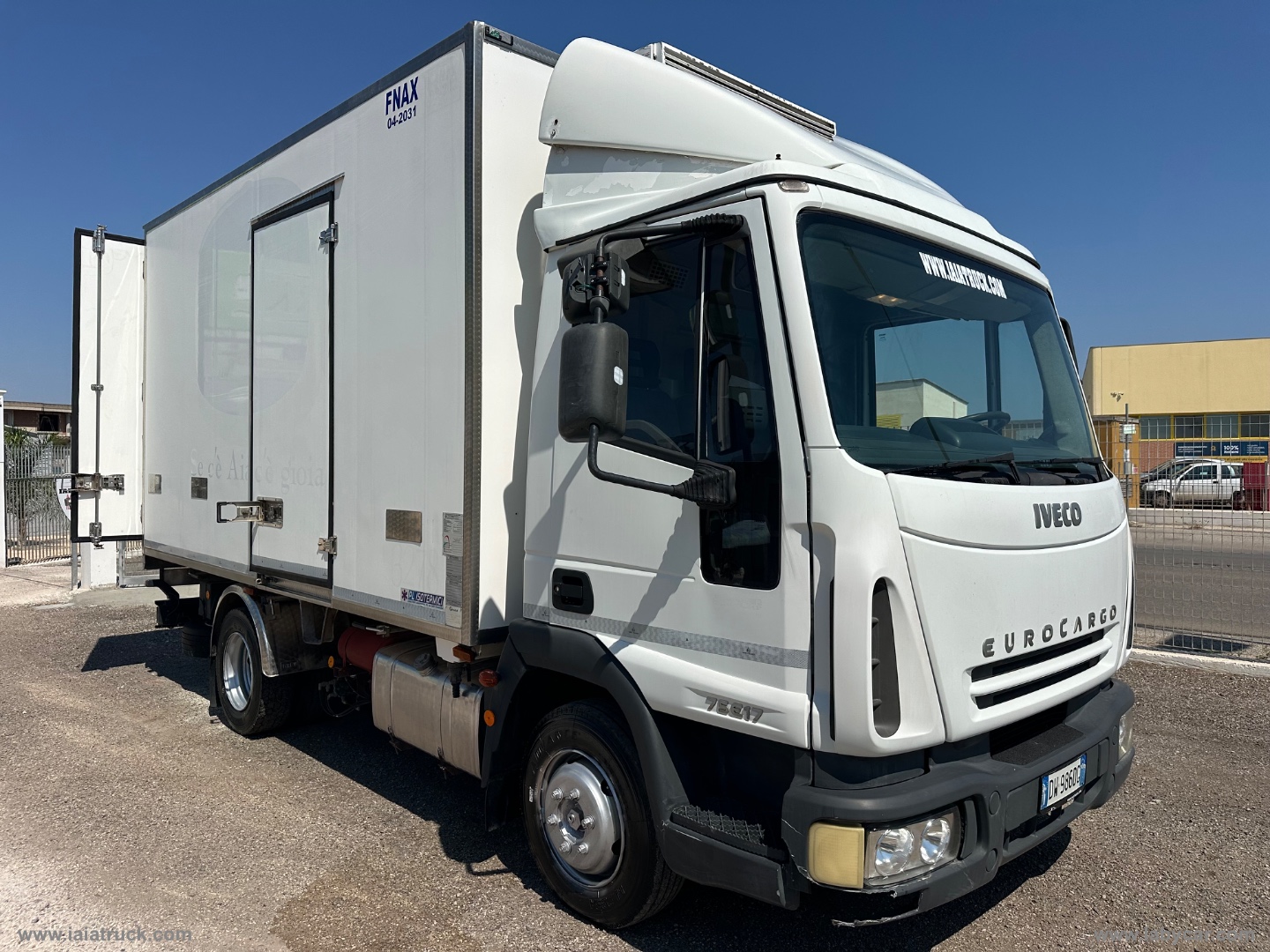 EUROCARGO 75E17 FRIGO+GANCIERE CARNI ATP 2031 - immagine 3