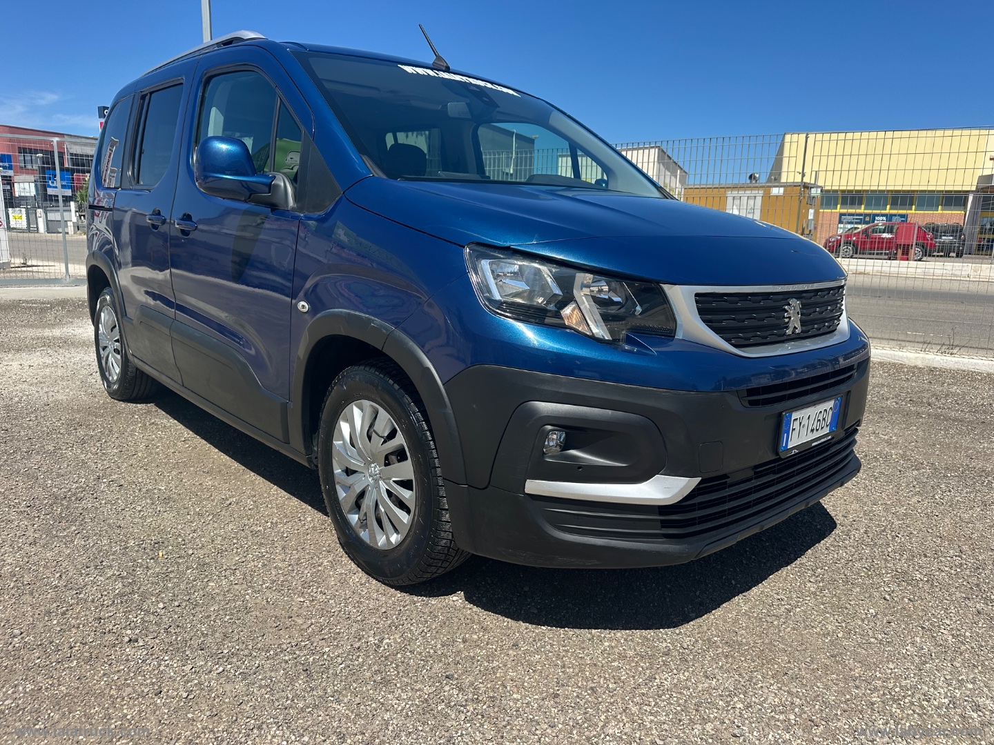 Rifter Mix BlueHDi Active AUTOCARRO N1 5 POSTI - immagine 3