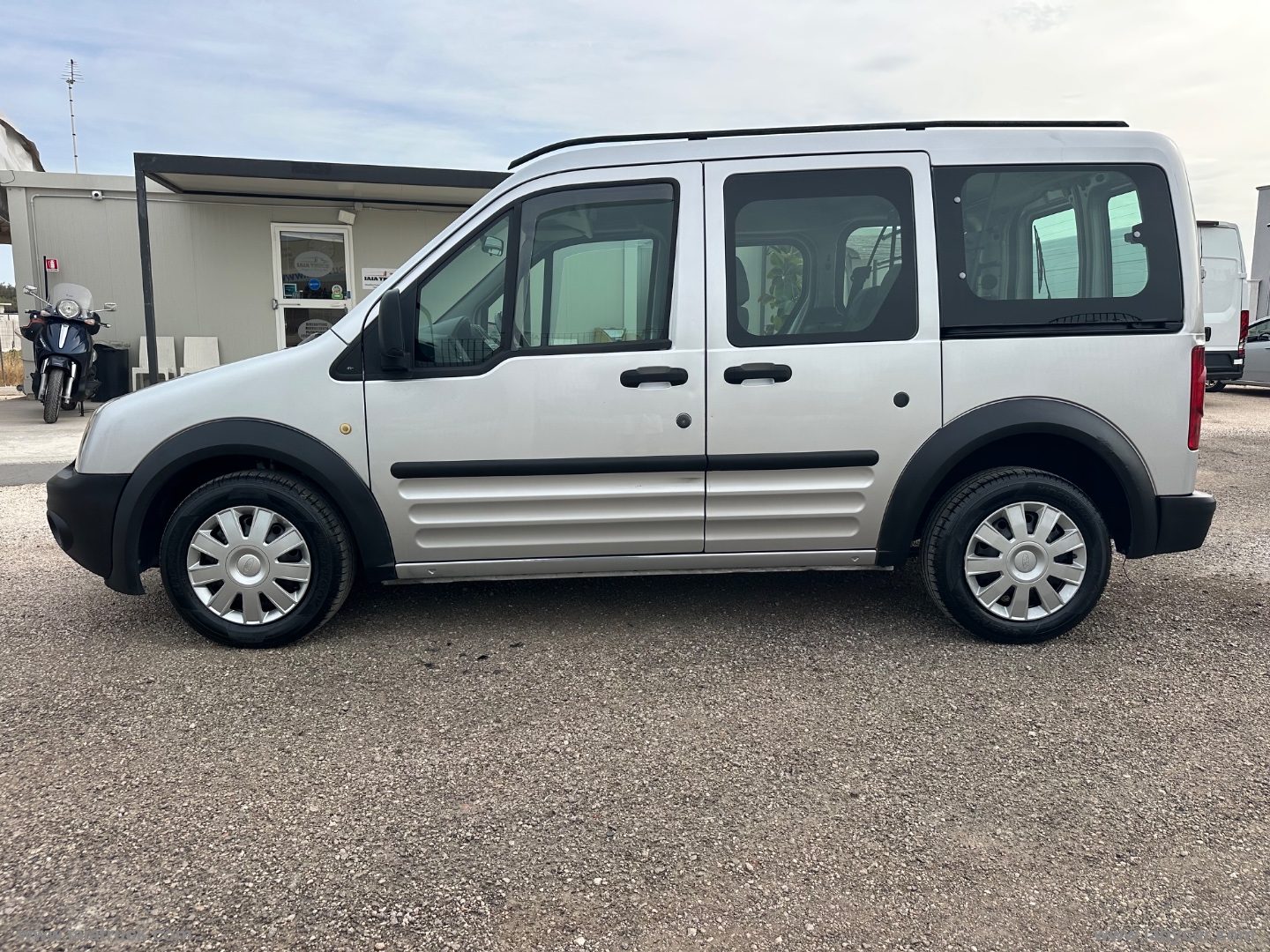 TOURNEO CONNECT N1 5 POSTI - immagine 3