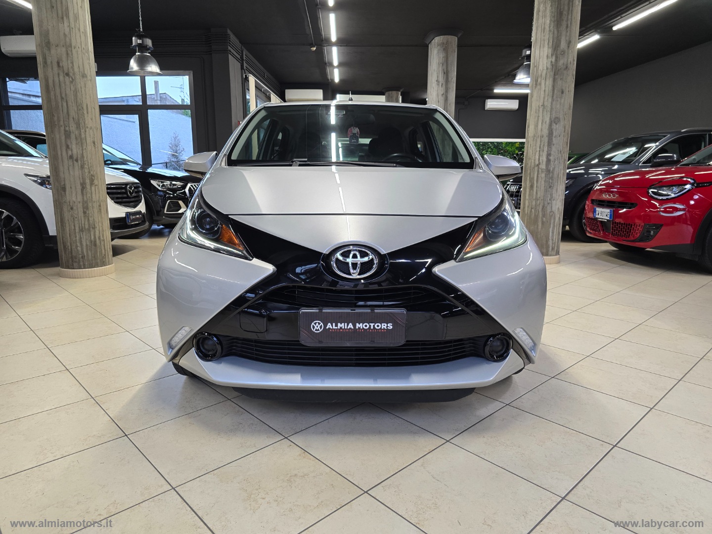 Aygo 1.0 VVT-i 69 CV 5p. x-play TSS - immagine 3