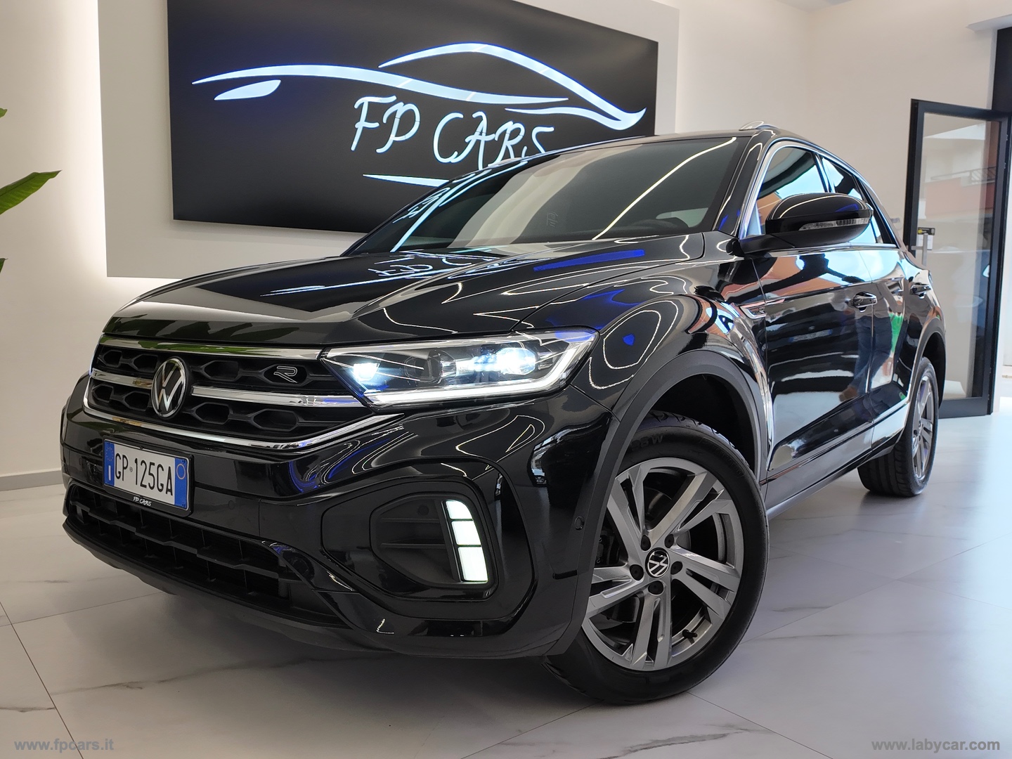 T-Roc 2.0 TDI SCR 150 CV DSG R-Line Plus - immagine 3