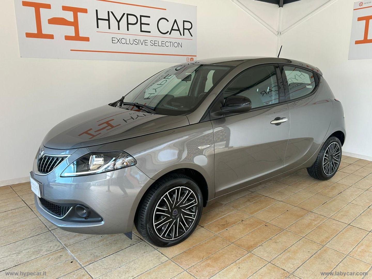 Ypsilon 1.0 FireFly 5p.S&S Hybryd Gold - immagine 3
