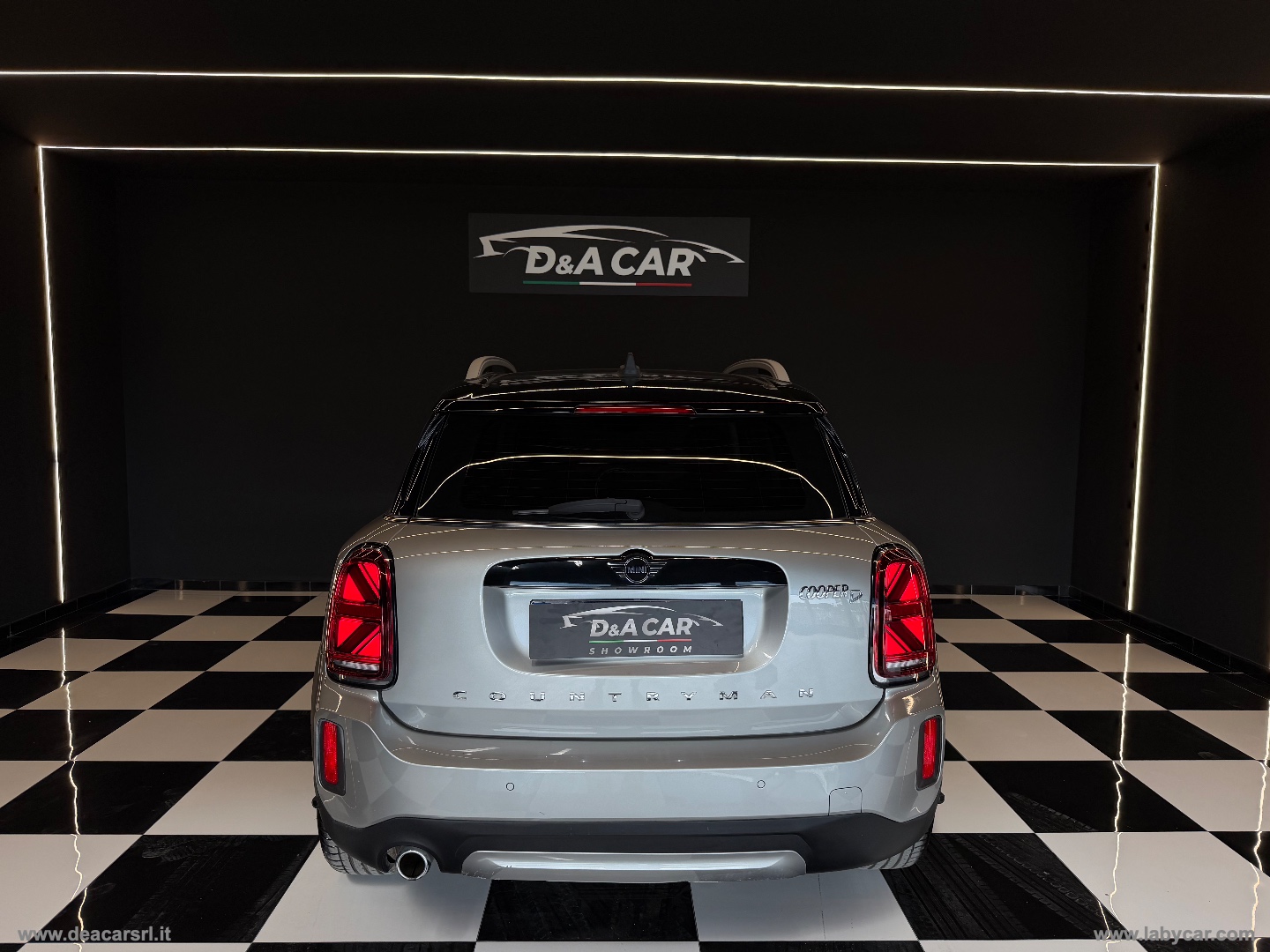 Mini Cooper D Essential Countryman - immagine 3