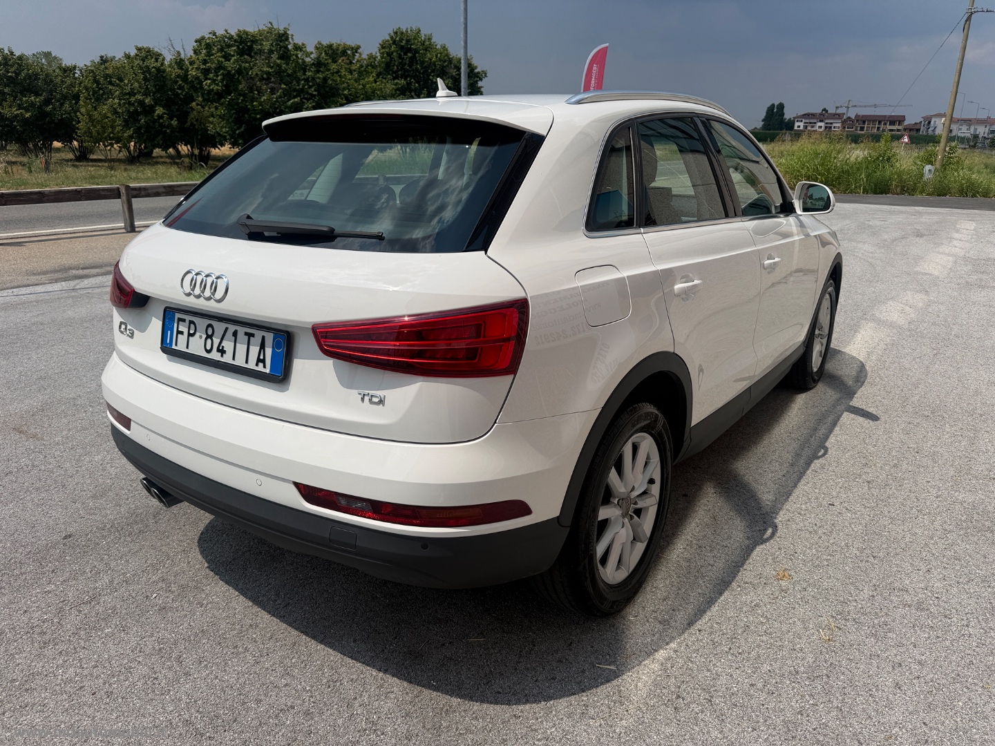 Q3 2.0 TDI 120CV IVA ESPOSTA - immagine 3