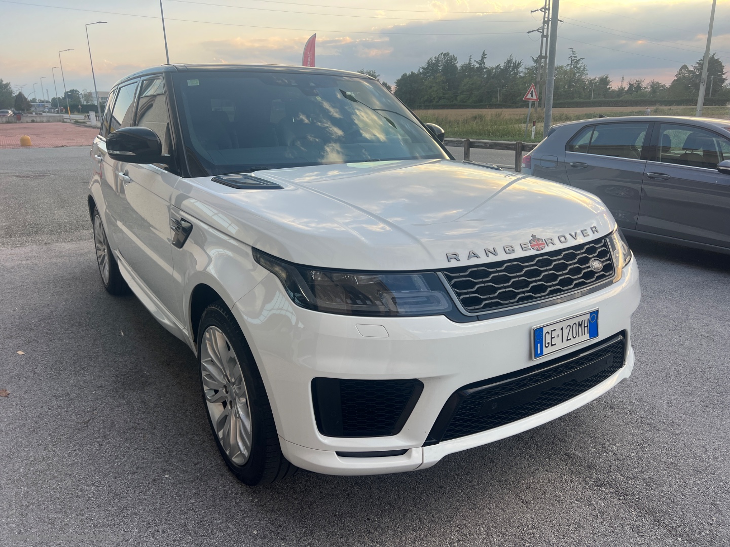 Range Rover Sport 3.0 SDV6 249 CV HSE TETTO 21 CAMERA STUPENDA - immagine 3