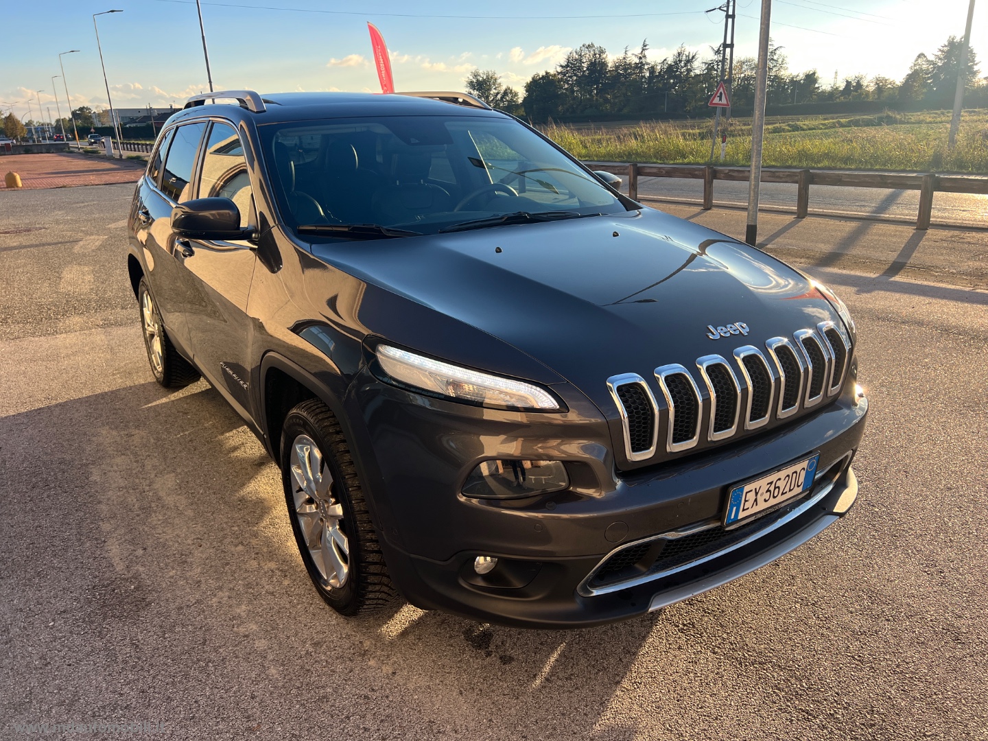 Cherokee 2.0 Mjt II 170 CV 4WD AD.I Lim. SOLO KM.127000 - immagine 3