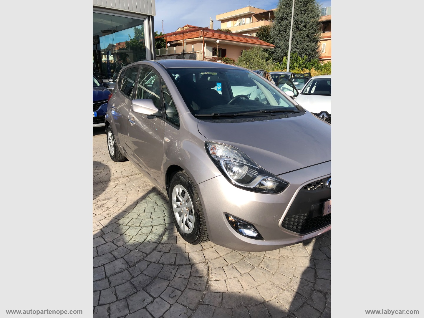 ix20 1.4 90 CV Econext Comfort - immagine 3