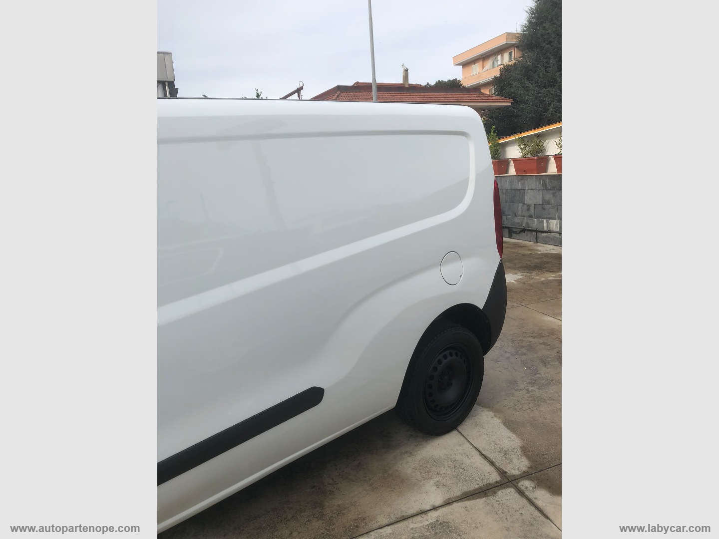 Doblò 1.6MJT 105 PLTN Cargo Maxi Lam.E5+ 3 POSTI - immagine 3