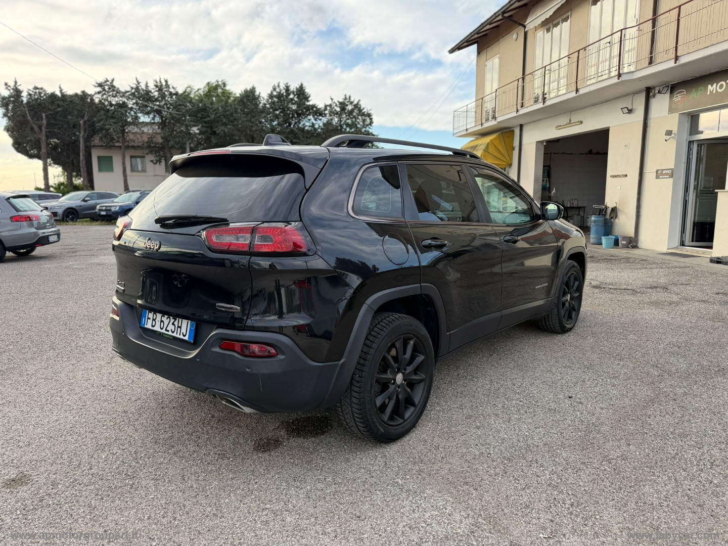 Cherokee 2.2 Mjt II 185CV 4WD AD.I Long. - immagine 3