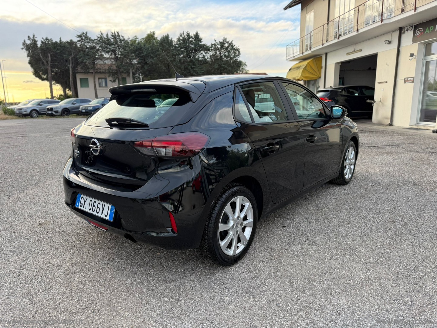 Corsa 1.2 Elegance - immagine 3