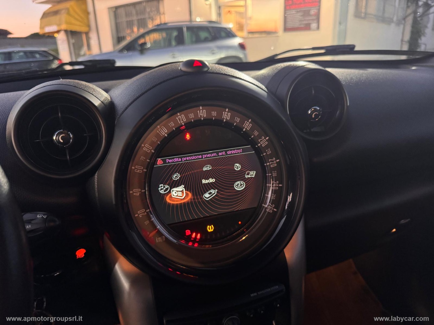 Mini Cooper D Countryman Automatica - immagine 3