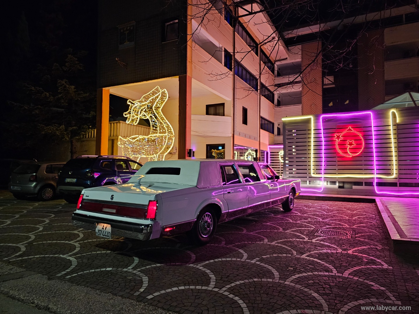 TOWN CAR - immagine 3