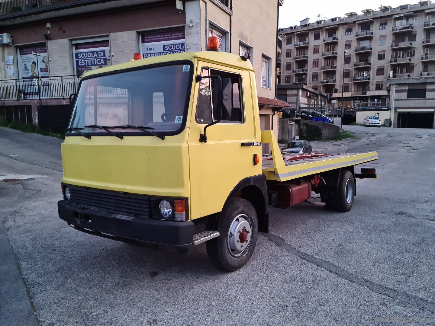 50 F 10 CARROATTREZZI UNICO PROPRIETARIO - immagine 3