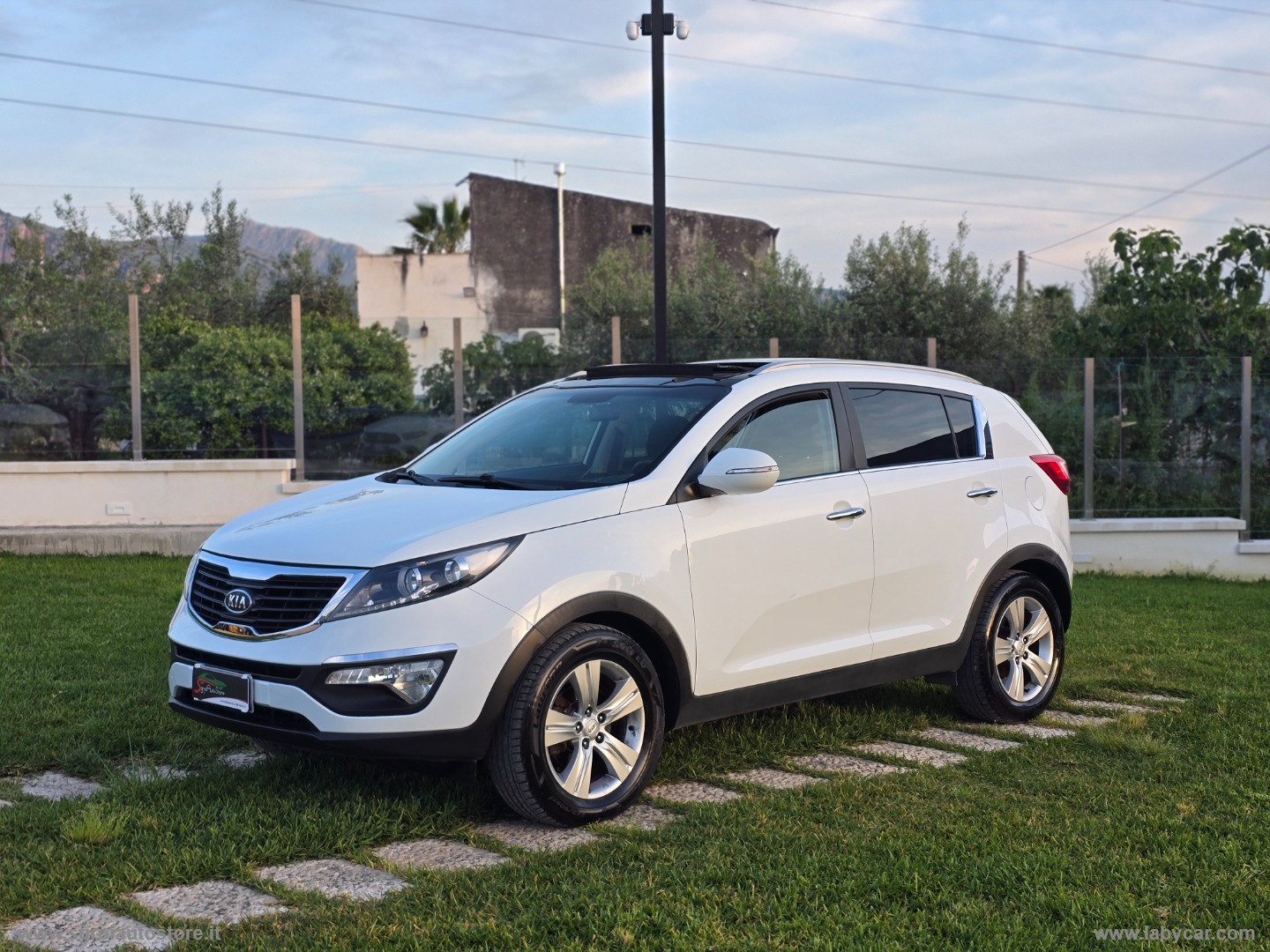 Sportage 1.7 CRDI 2WD Class TETTO PANORAMICO APRIBILE - immagine 3