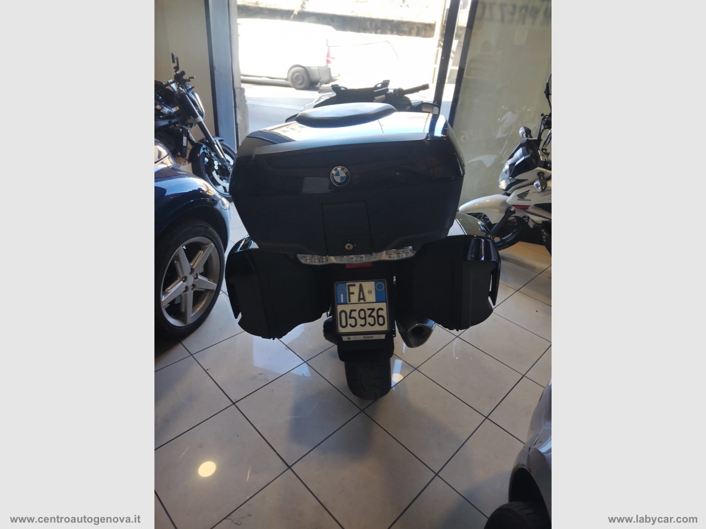 R 1250 RT - immagine 3