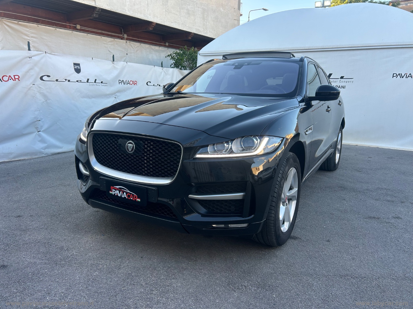 F-Pace 2.0 D 180 CV AWD aut. R-Sport - immagine 3