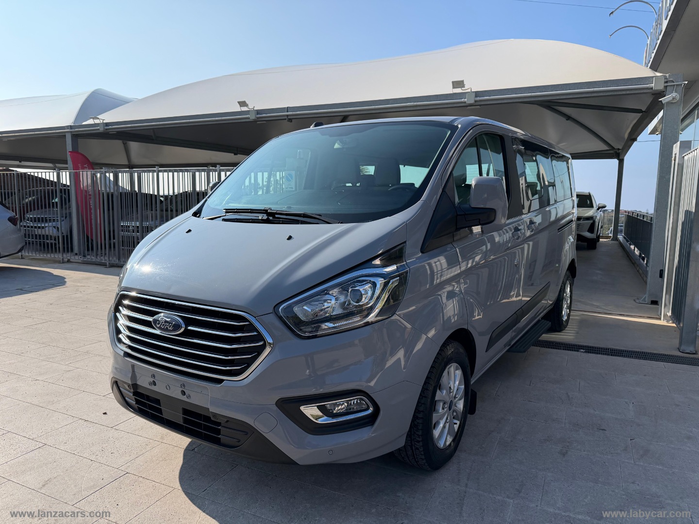 Tourneo Custom 320 2.0 TDCi 105 PL Trend - immagine 3