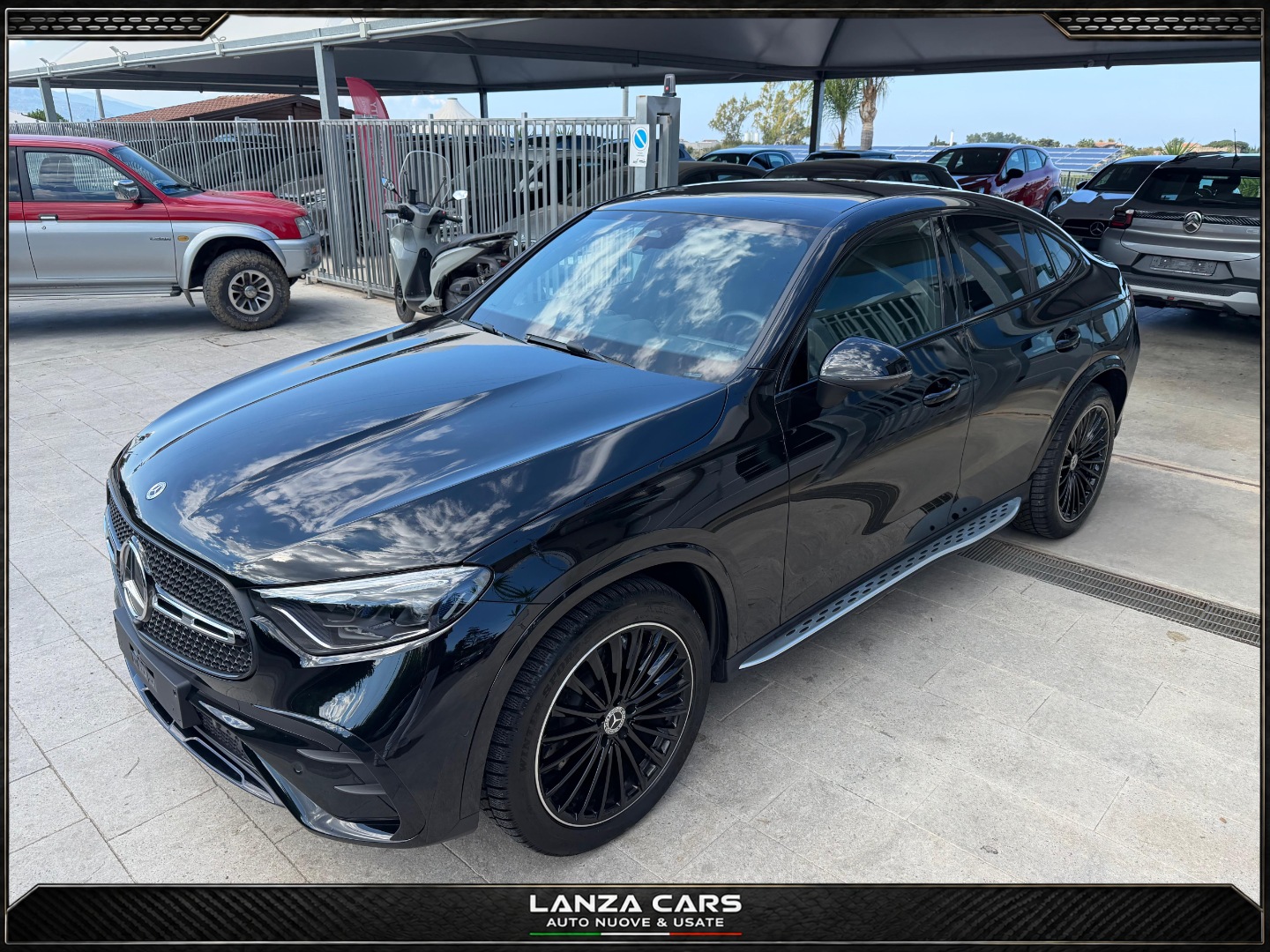 GLC 220 d 4Matic AMG Line Premium Plus - immagine 3