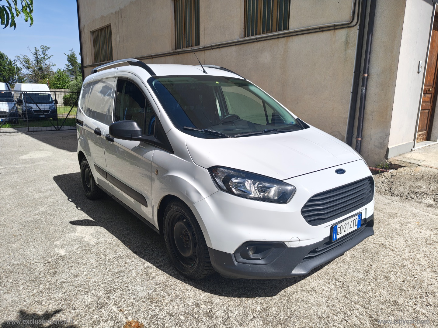 Transit Courier 1.5 TDCi 75CV Van Entry - immagine 3