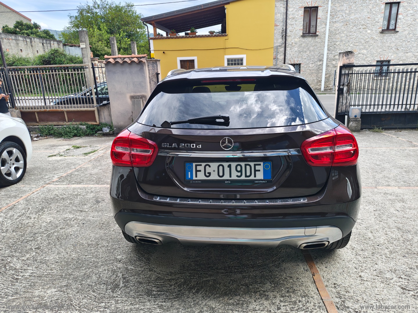 GLA 200 d Automatic 4Matic Enduro - immagine 3