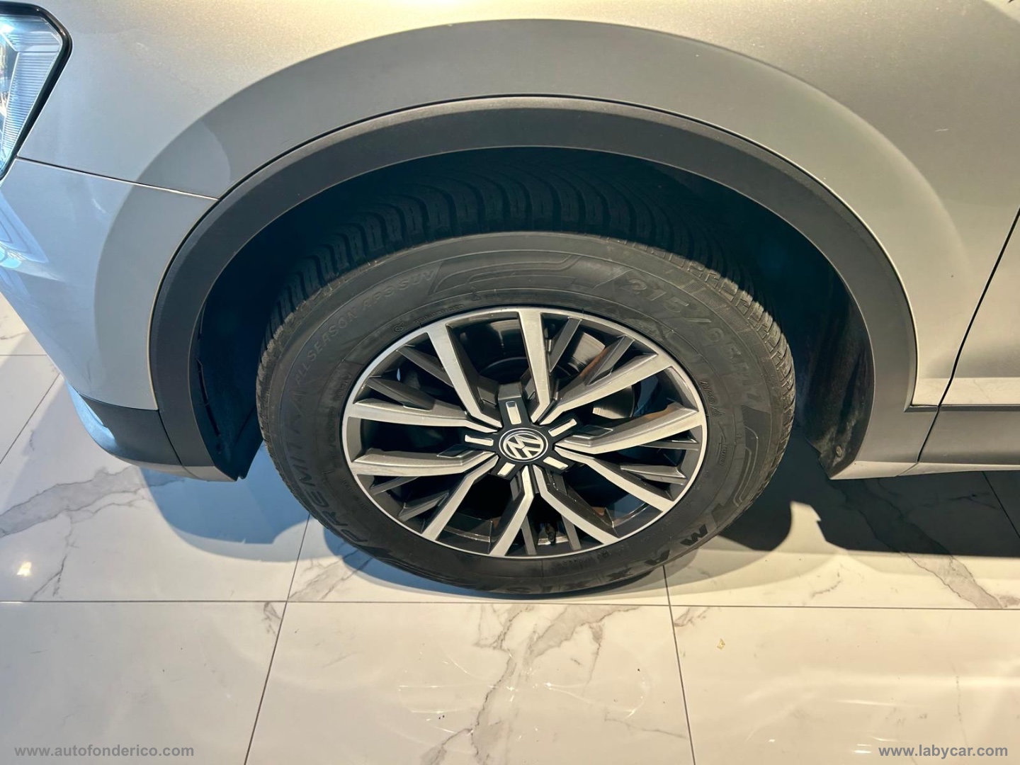 Tiguan 2.0 TDI 4MOTION Executive BMT - immagine 3