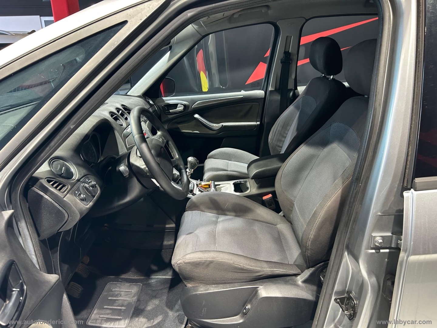 S-Max 1.8 TDCi 125 CV Titanium - immagine 3