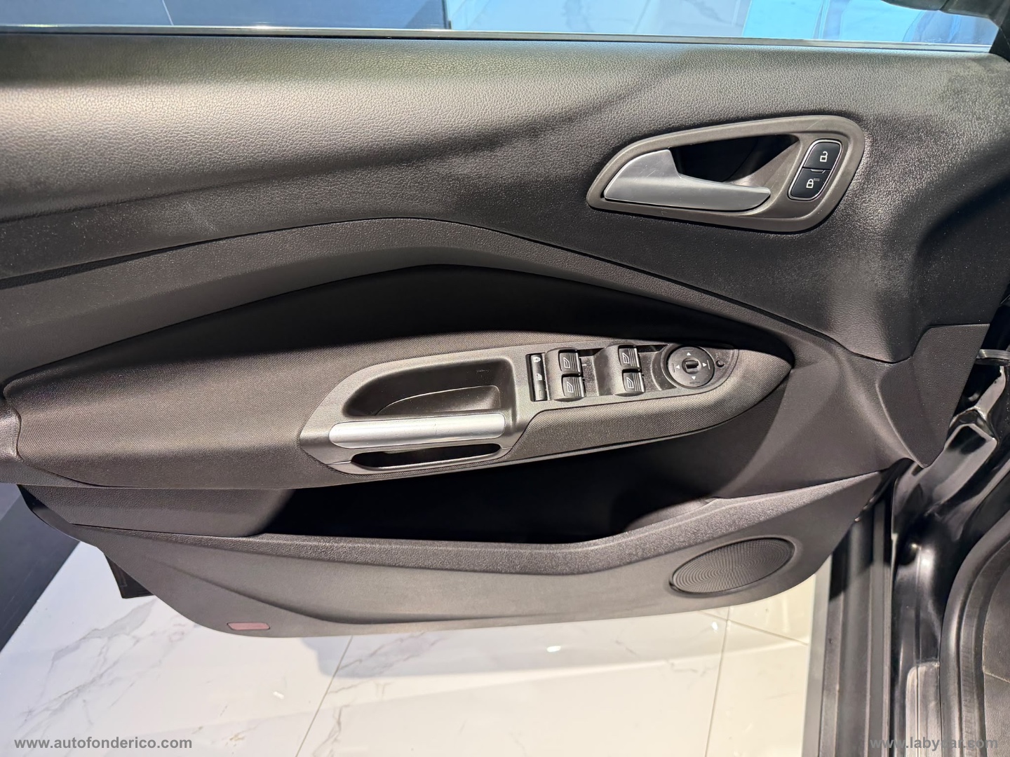 C-Max 1.6 120 CV GPL Titanium - immagine 3