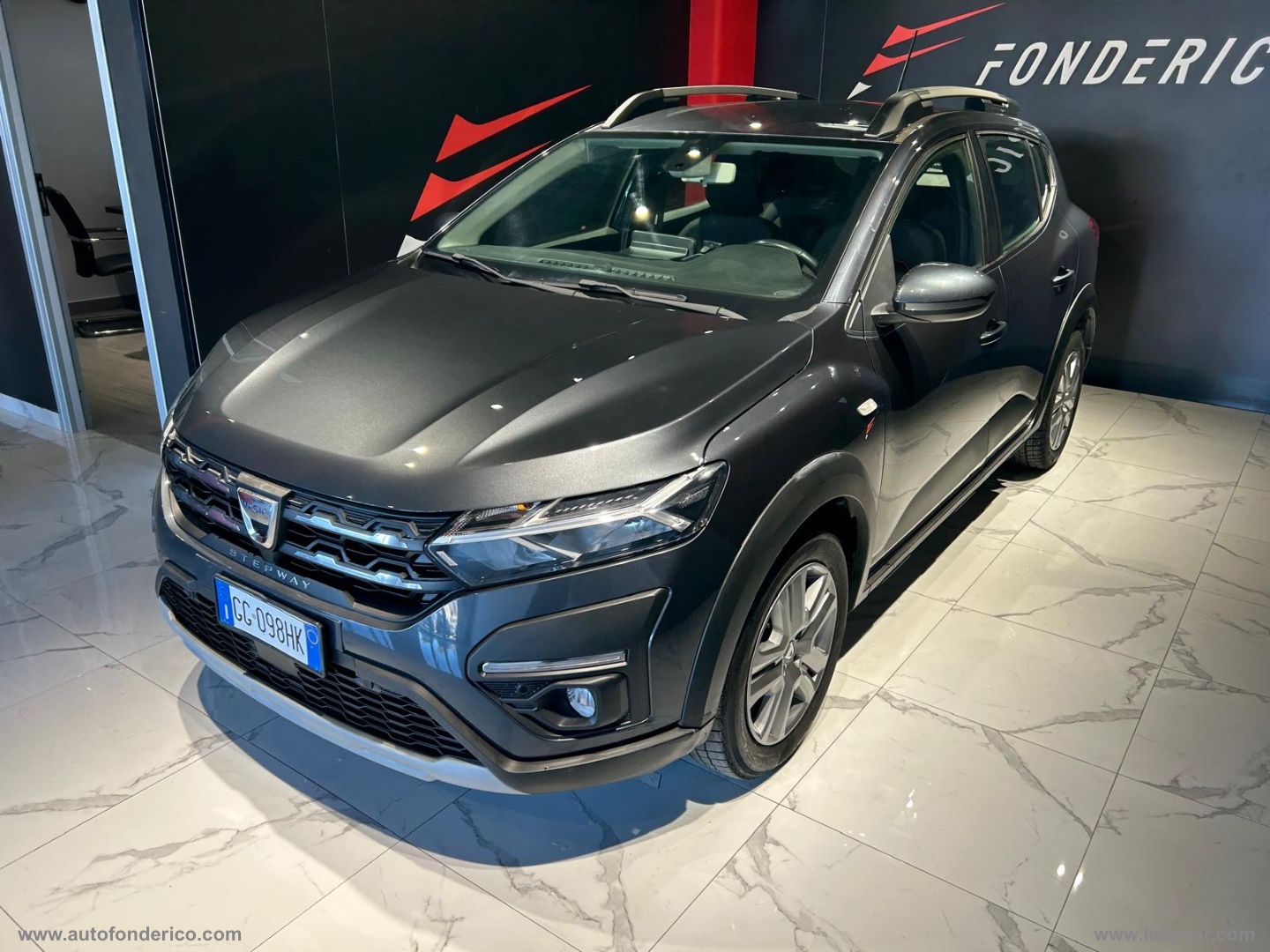 Sandero Stepway 1.0 TCe 90 CV Comfort - immagine 3