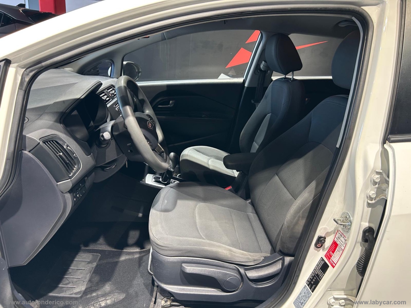 Rio 1.4 CRDi WGT 5p. EX - immagine 3