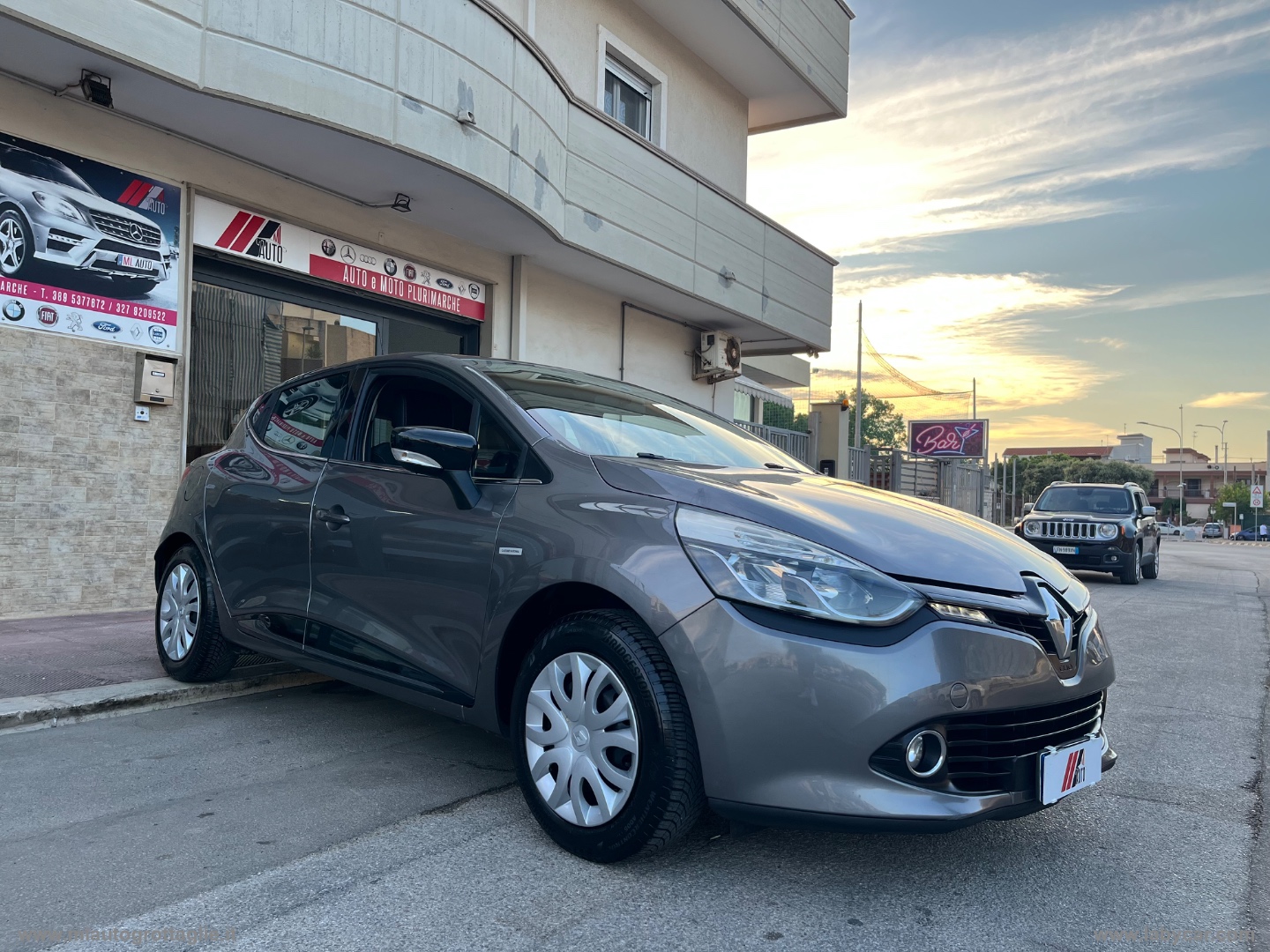 Clio 1.2 75 CV GPL 5p. Costume National - immagine 3