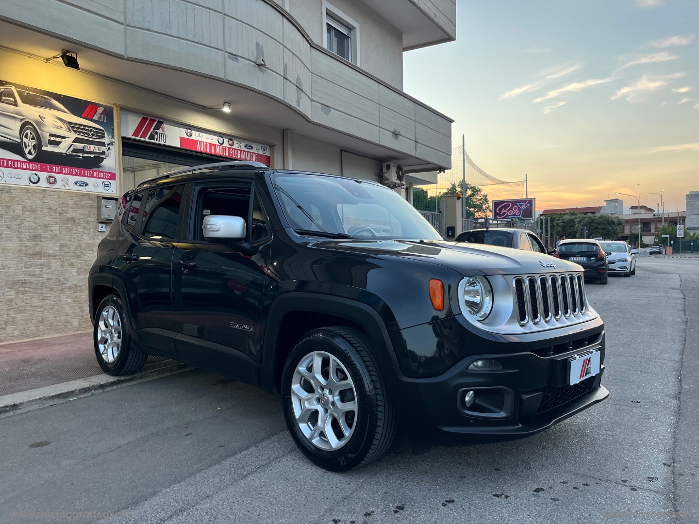 Renegade 1.6 Mjt 120CV Limited TETTO APRIBILE - immagine 3