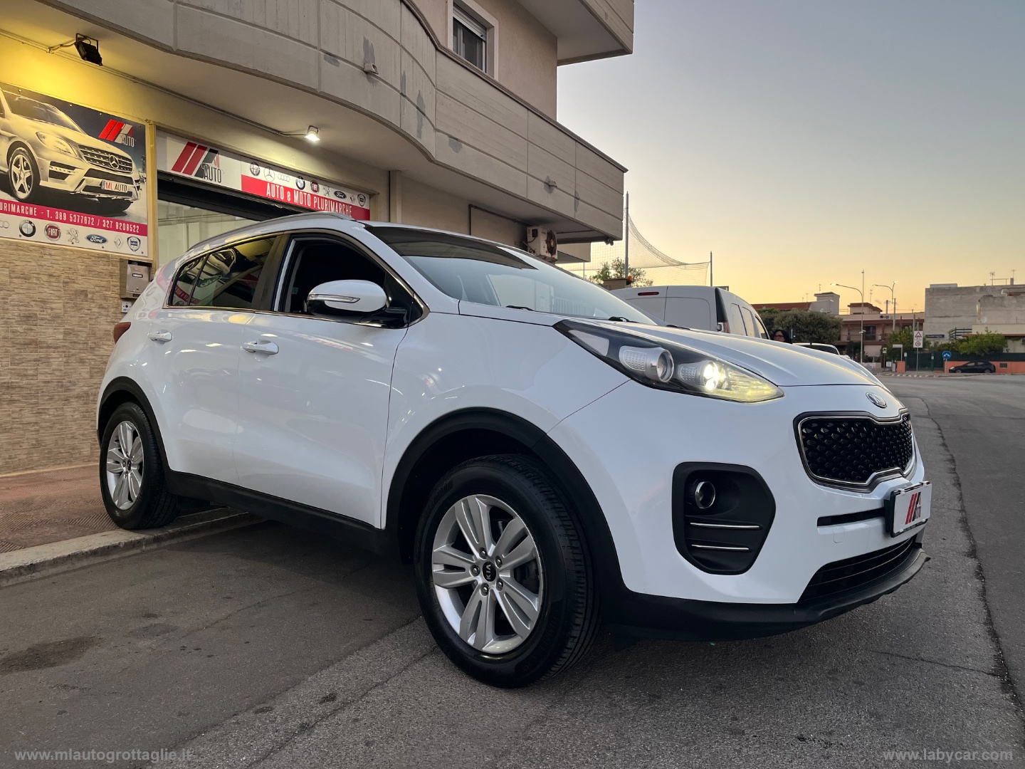 Sportage 1.7 CRDI 2WD Business Class - immagine 3