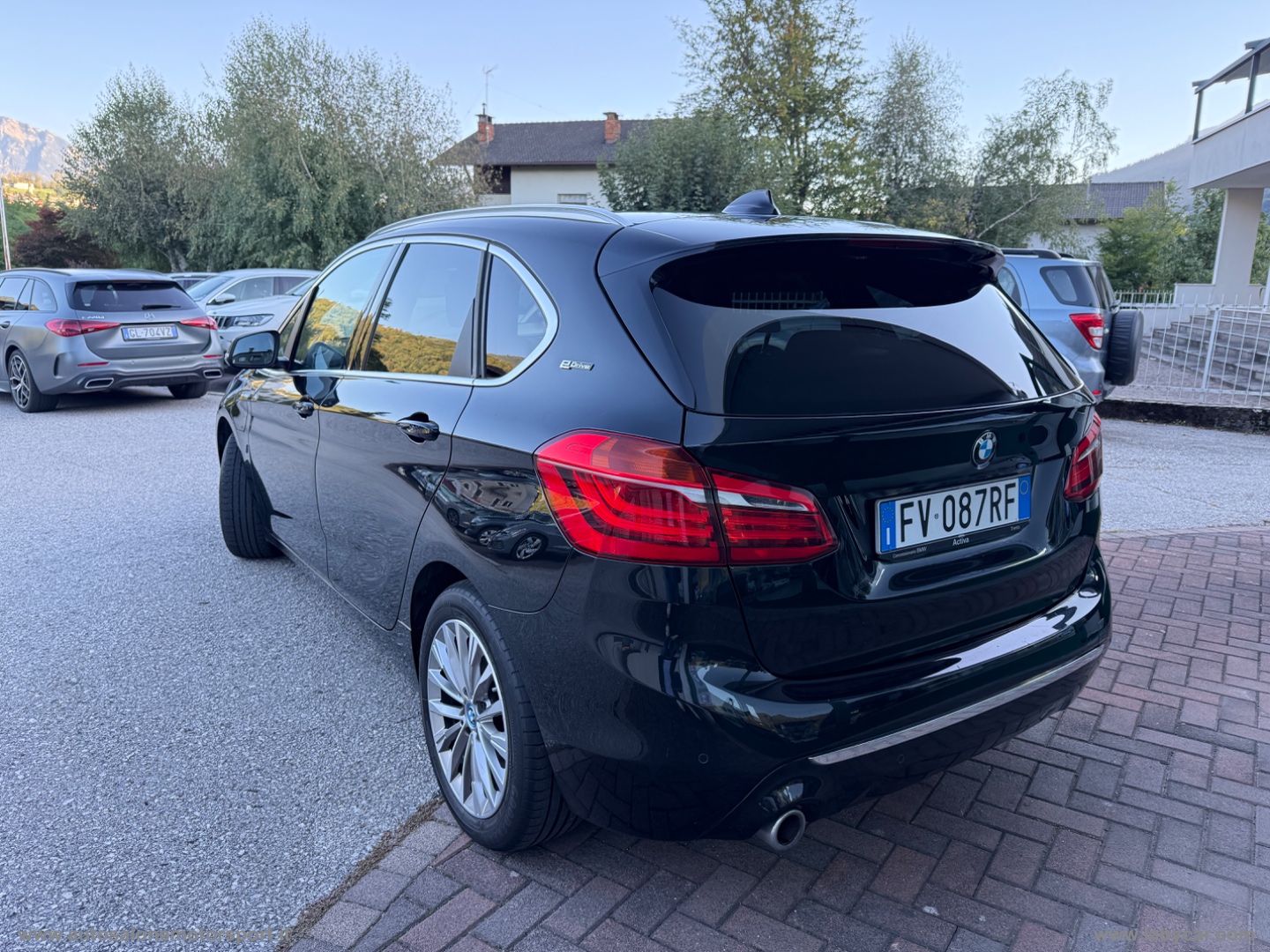 225xe Active Tourer iPerf.Advantage aut. - immagine 3