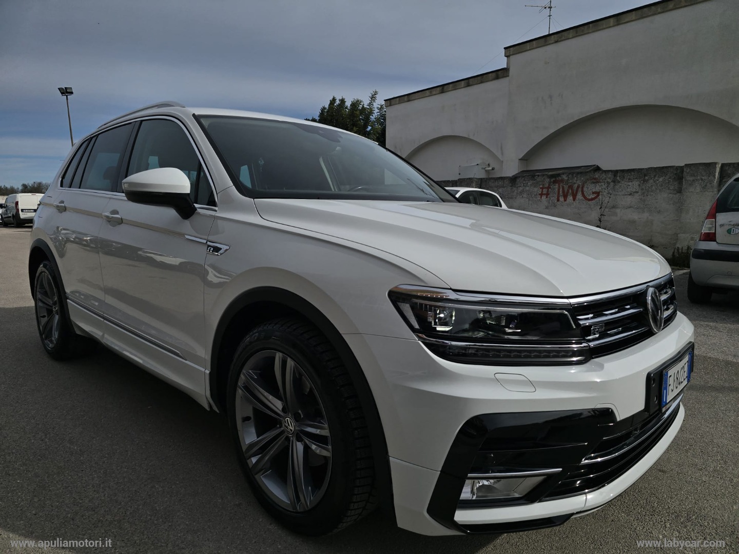 Tiguan 2.0 TDI DSG Business BMT R LINE - immagine 3