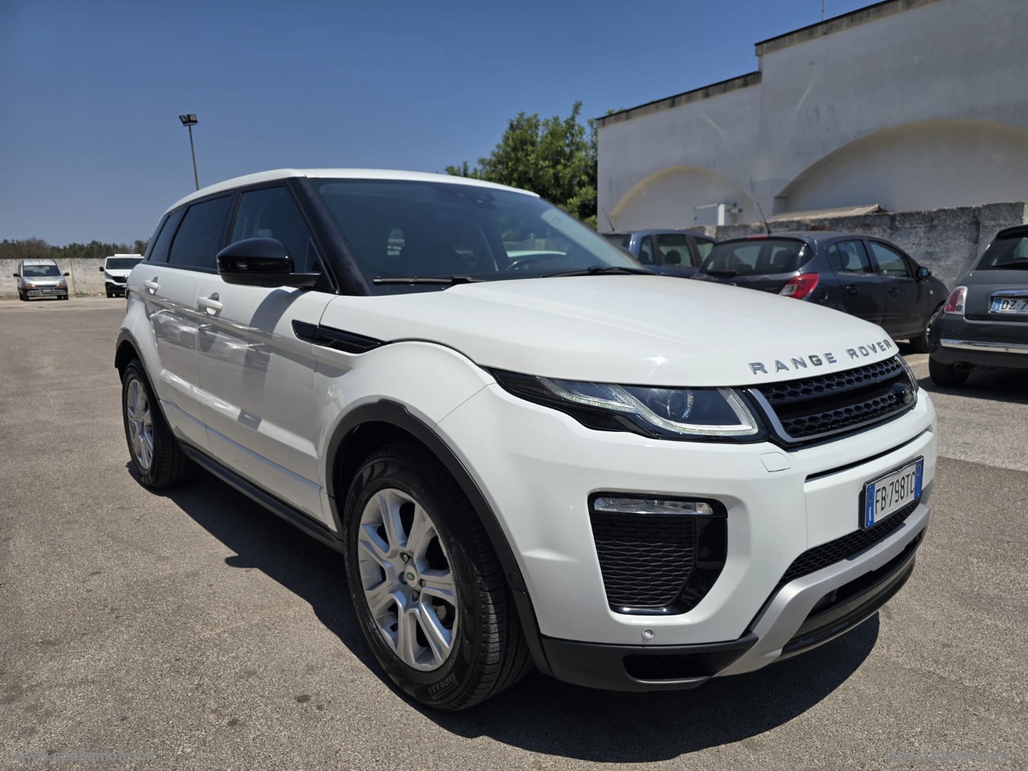 RR Evoque 2.0 TD4 150 CV 5p. HSE Dynamic - immagine 3