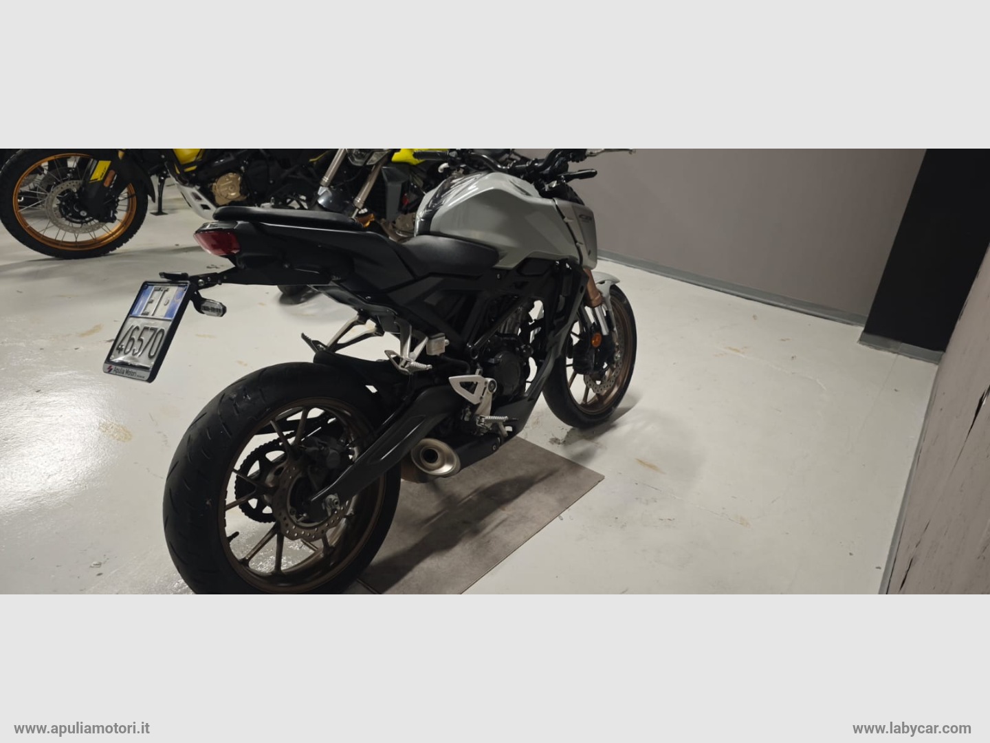 CB 125 R - immagine 3