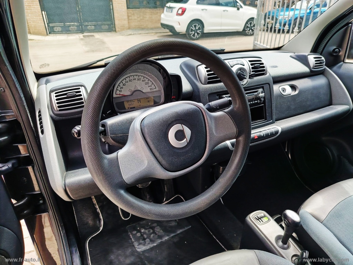 fortwo 1000 52 kW MHD coupé passion - immagine 3