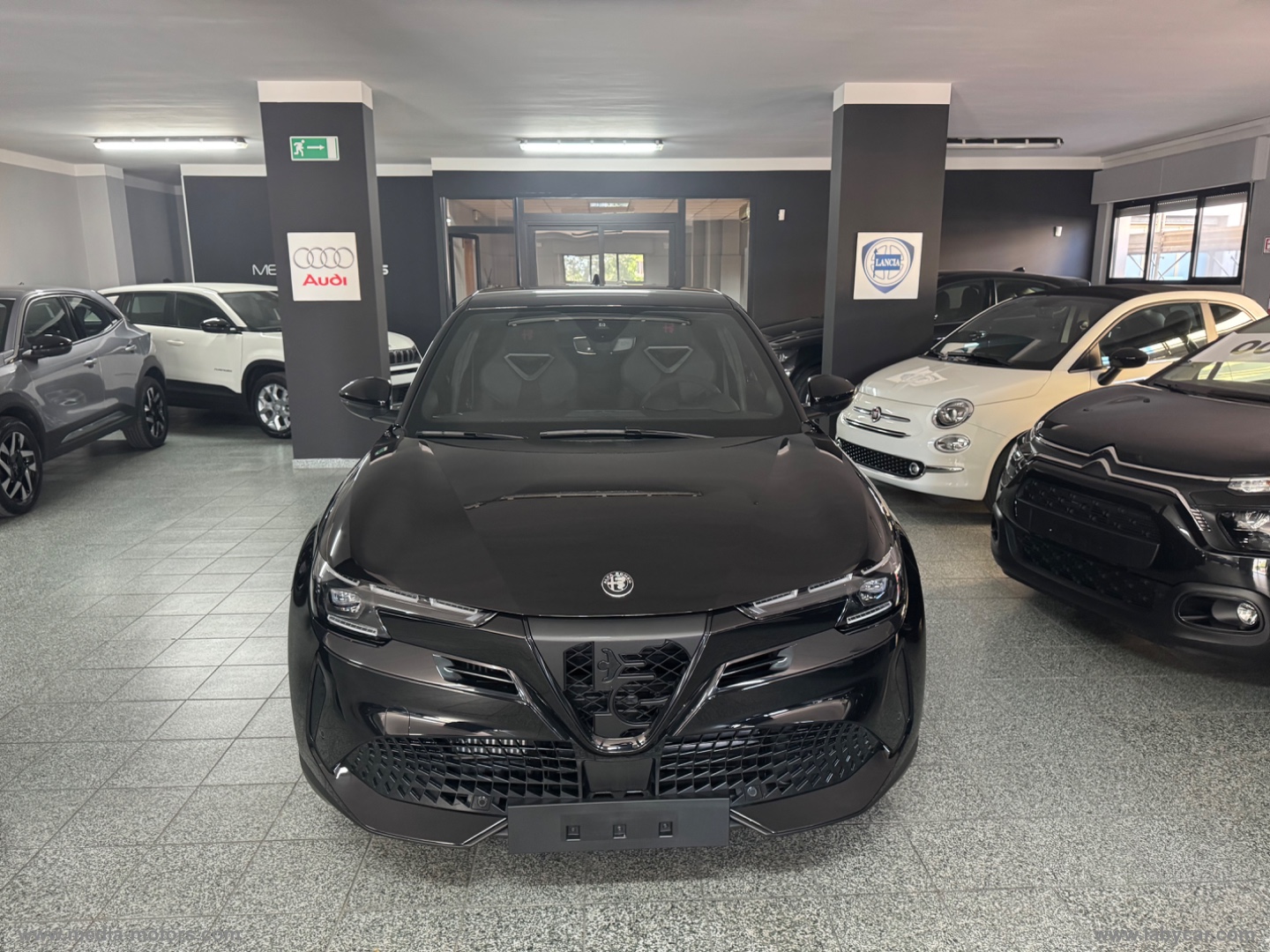 Junior 1.2 136 CV Hybrid eDCT6 Speciale - immagine 3