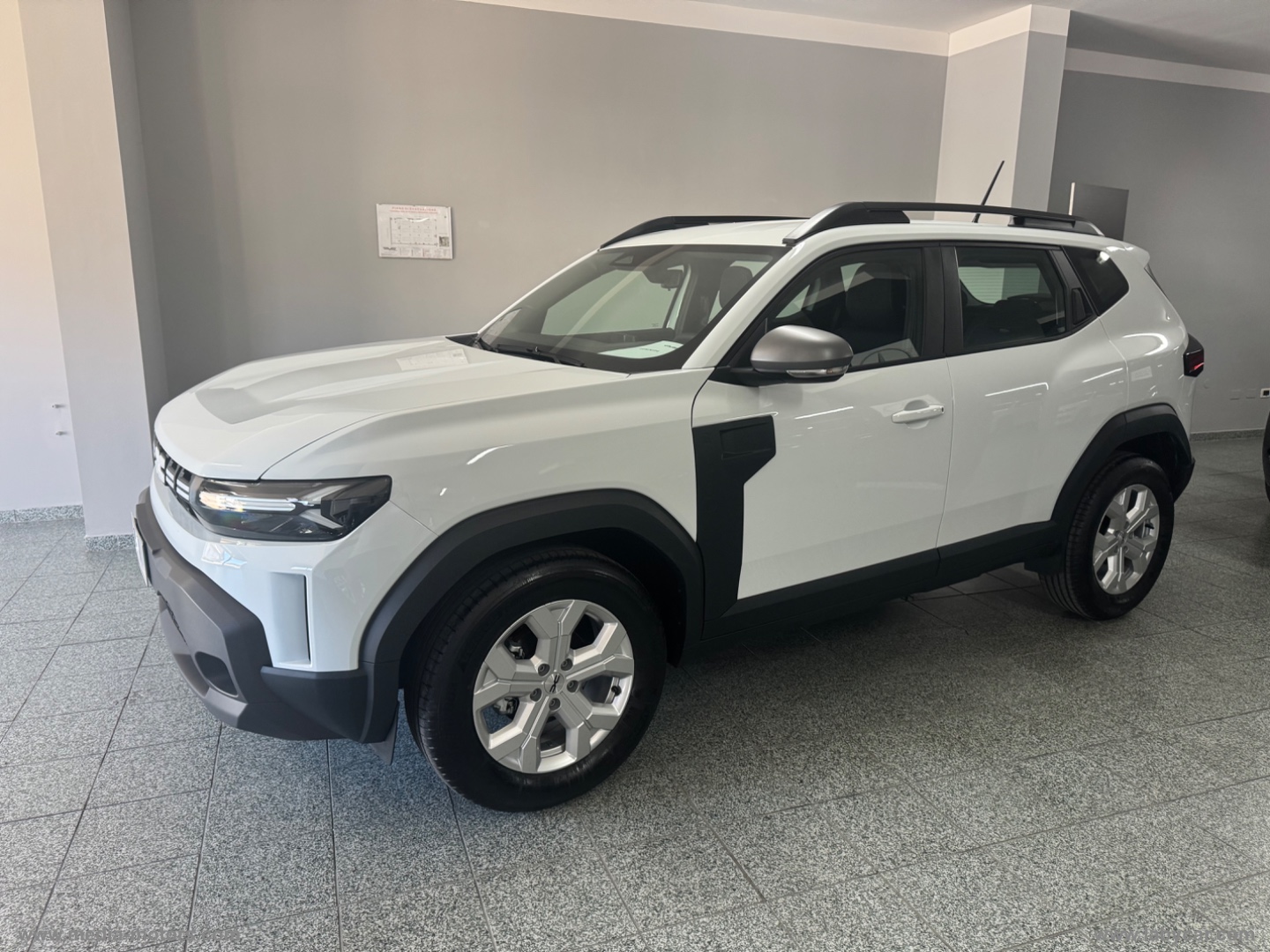 Duster Eco-G 120 CV auto Expression - immagine 3