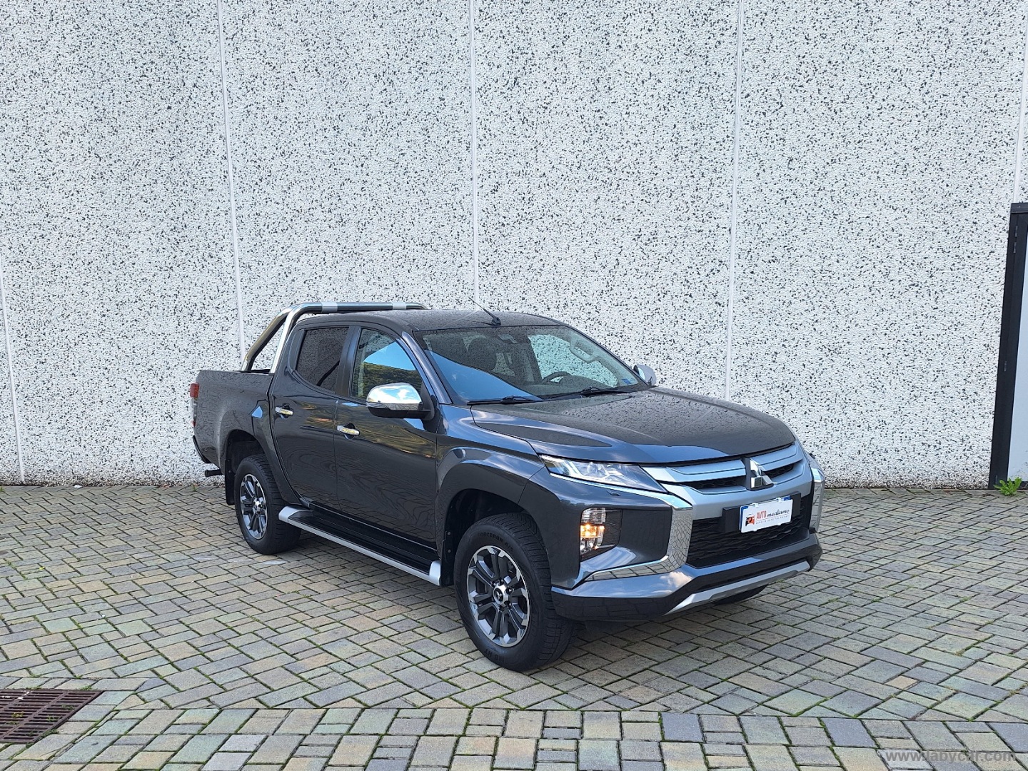 L200 2.3 D DoubleCab 4x4 AUTO RIDOTTE BLOCCAGGIO - immagine 3