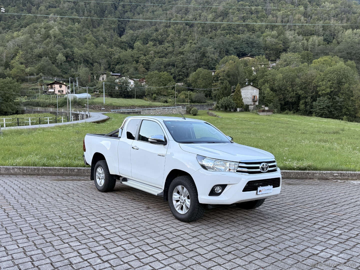 Hilux 2.4 D-4D 4WD 2p. EXTRA CAB CAMERA SENS PARK - immagine 3