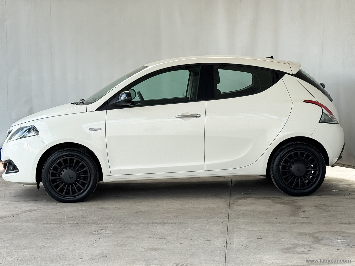 Ypsilon 1.0 FireFly 5p.S&S Hybrid Silver - immagine 3