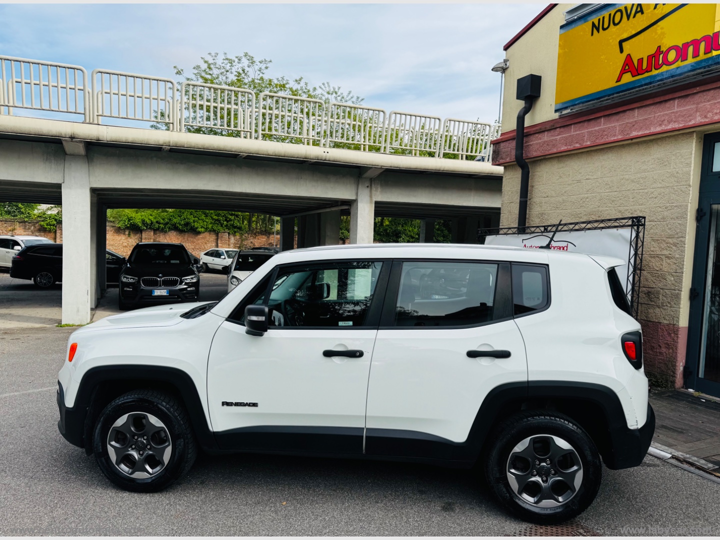 Renegade 2.0 Mjt 4WD Active Drive Sport - immagine 3