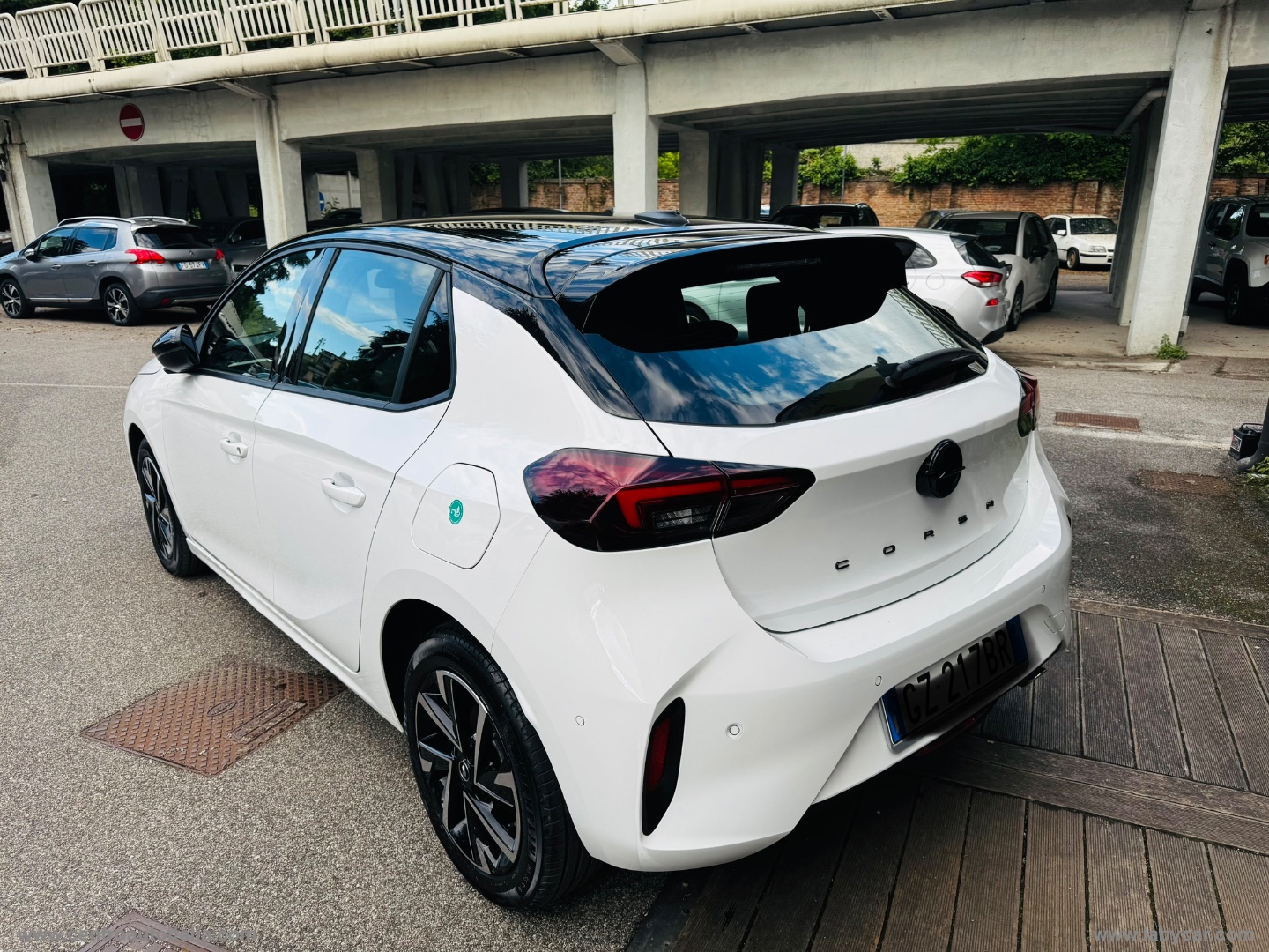NUOVA Corsa 1.2 100 CV aut. GS - immagine 3
