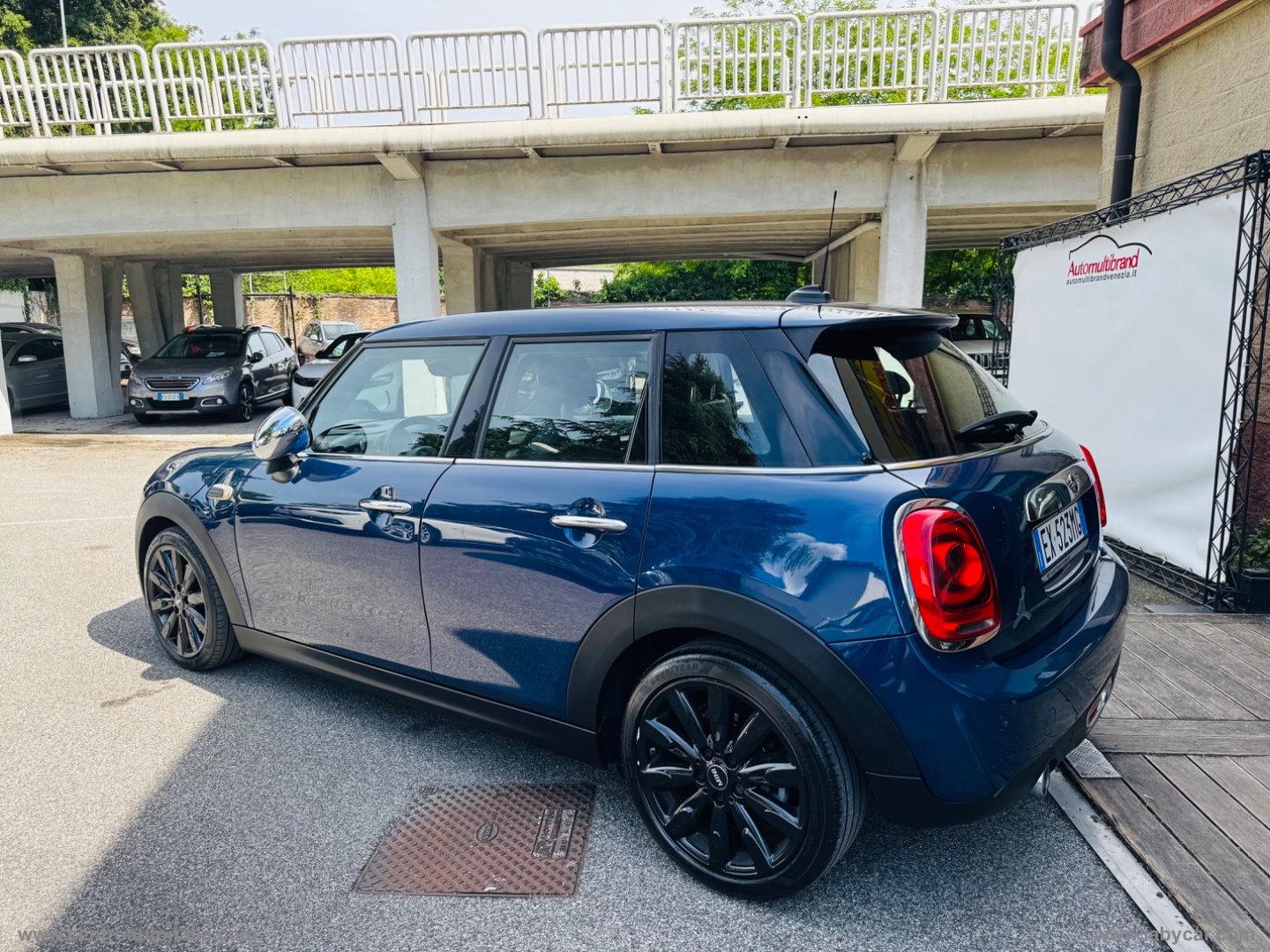 Mini Cooper D Business XL 5 porte - immagine 3