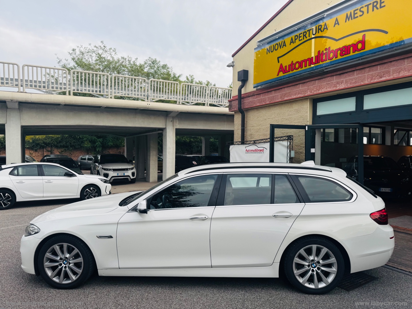 520d xDrive Touring - immagine 3